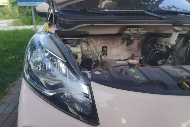 Used CHANGAN Benni E-Star 2022 National Edition Colorful Limited Edition (Fast-Charging Version) Lithium Iron Phosphate Engine Bay Right