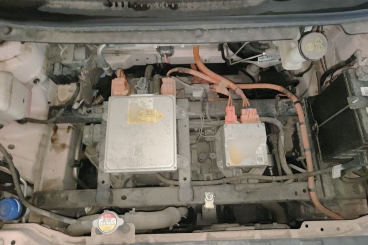 Used CHANGAN Benni E-Star 2022 Charming Edition Colorful Model Lithium Iron Phosphate Engine Bay