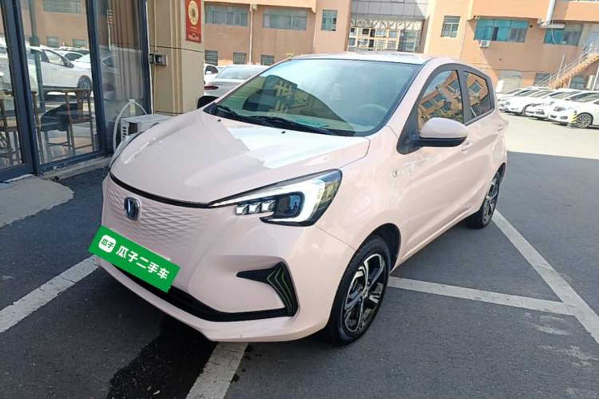 Used CHANGAN Benni E-Star 2022 Charming Edition Colorful Model Lithium Iron Phosphate Front Left 45 Deg