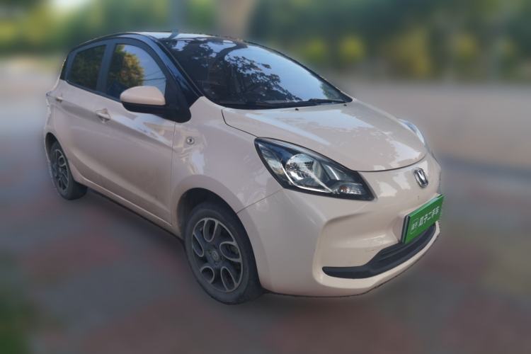 Used CHANGAN Benni E-Star 2022 National Edition Colorful Limited Edition (Fast-Charging Version) Lithium Iron Phosphate Front Right 45 Deg