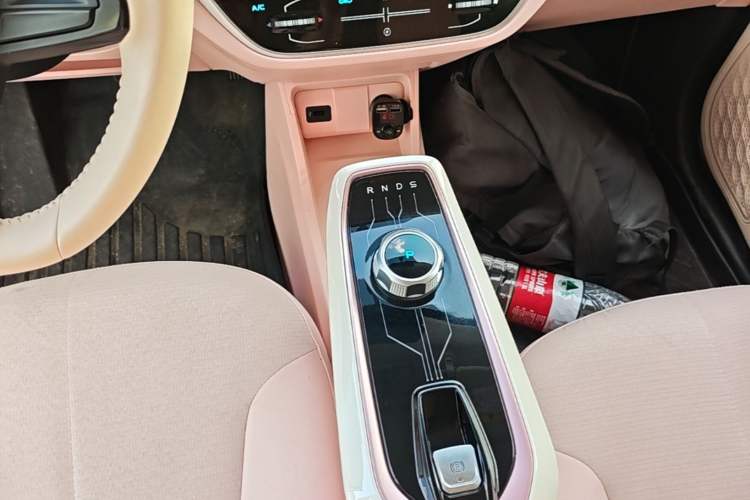 Used CHANGAN Benni E-Star 2022 Qingxin Edition Colorful Model Lithium Iron Phosphate Gear Lever