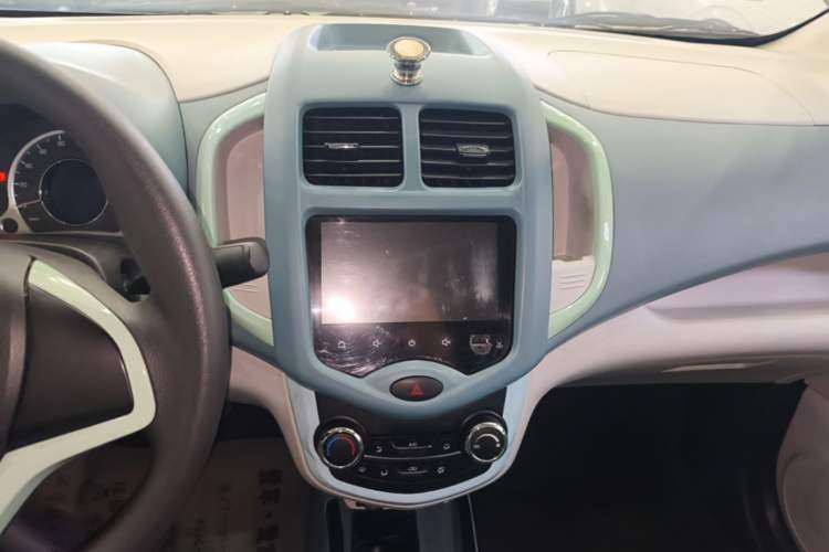 Used CHANGAN Benni E-Star 2022 National Edition Colorful Limited Edition (Fast-Charging Version) Lithium Iron Phosphate Audio And AC Panel