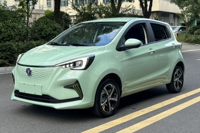 Used CHANGAN Benni E-Star 2022 Charming Edition Colorful Model Lithium Iron Phosphate