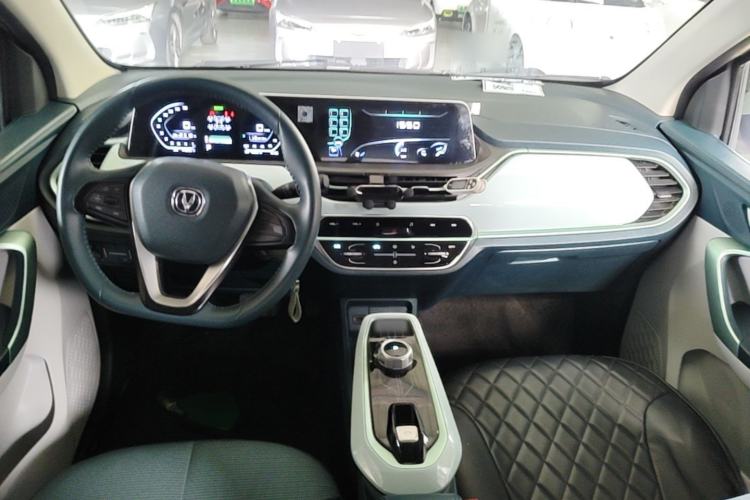 Used CHANGAN Benni E-Star 2022 Qingxin Edition Colorful Model Lithium Iron Phosphate Center Console