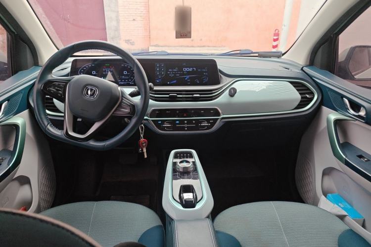 Used CHANGAN Benni E-Star 2022 Qingxin Edition Colorful Model Lithium Iron Phosphate Center Console