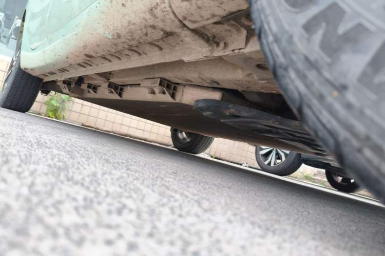 Used CHANGAN Benni E-Star 2022 Qingxin Edition Colorful Model Lithium Iron Phosphate Chassis Front Right
