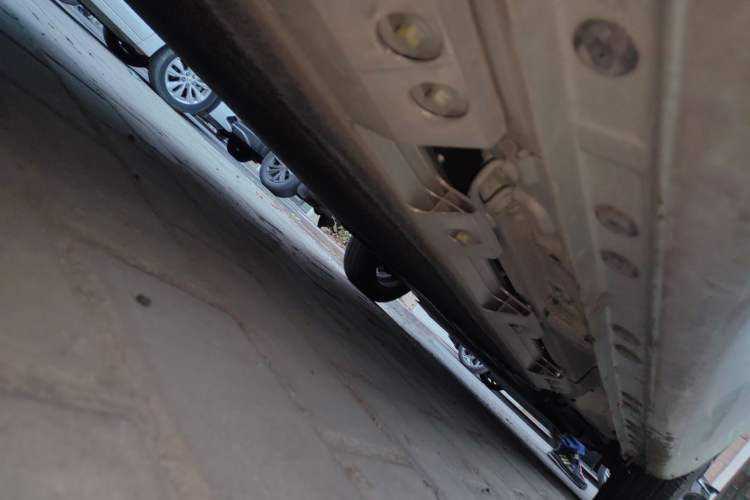 Used CHANGAN Benni E-Star 2022 National Edition Colorful Limited Edition (Fast-Charging Version) Lithium Iron Phosphate Chassis Rear Right