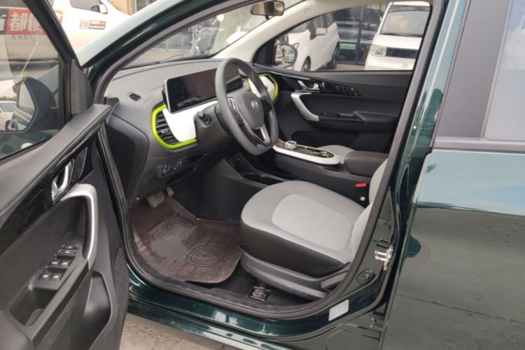 Used CHANGAN Benni E-Star 2022 Qingxin Edition Colorful Model Lithium Iron Phosphate Driver Seat