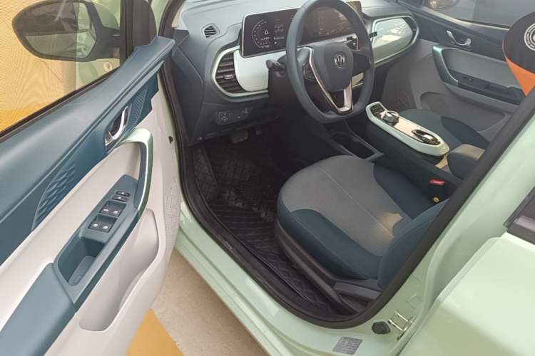 Used CHANGAN Benni E-Star 2022 Qingxin Edition Colorful Model Lithium Iron Phosphate Driver Seat