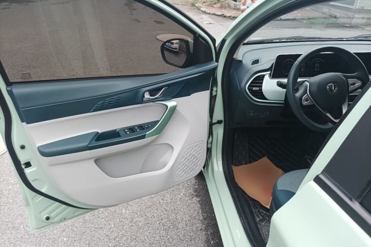 Used CHANGAN Benni E-Star 2022 Charming Edition Colorful Model Lithium Iron Phosphate Driver Seat
