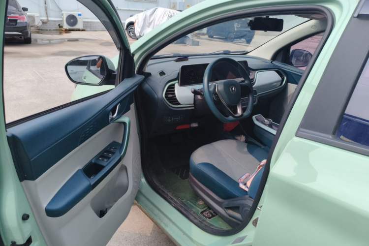 Used CHANGAN Benni E-Star 2022 Qingxin Edition Colorful Model Lithium Iron Phosphate Driver Seat