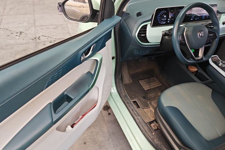 Used CHANGAN Benni E-Star 2022 Qingxin Edition Colorful Model Lithium Iron Phosphate Driver Seat