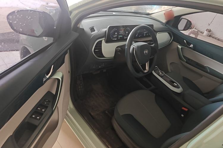 Used CHANGAN Benni E-Star 2022 Qingxin Edition Colorful Model Lithium Iron Phosphate Driver Seat
