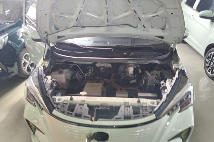 Used CHANGAN Benni E-Star 2022 Qingxin Edition Colorful Model Lithium Iron Phosphate Engine Bay