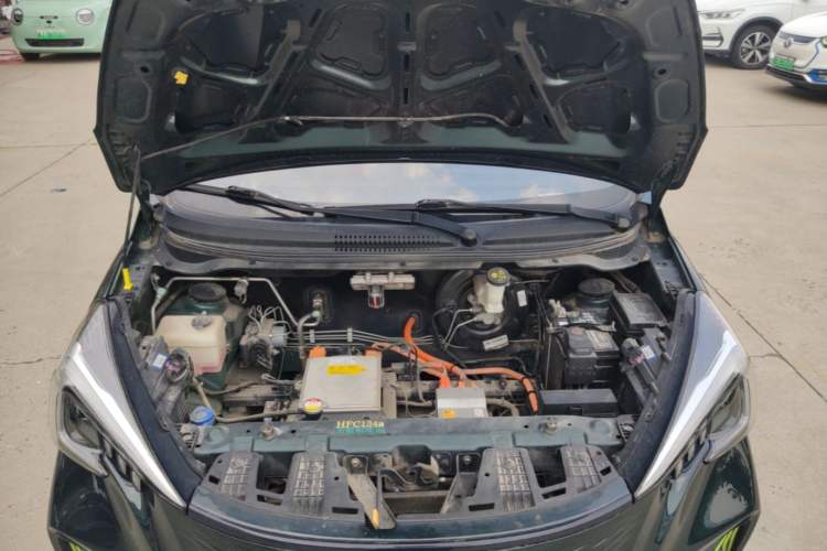 Used CHANGAN Benni E-Star 2022 Qingxin Edition Colorful Model Lithium Iron Phosphate Engine Bay