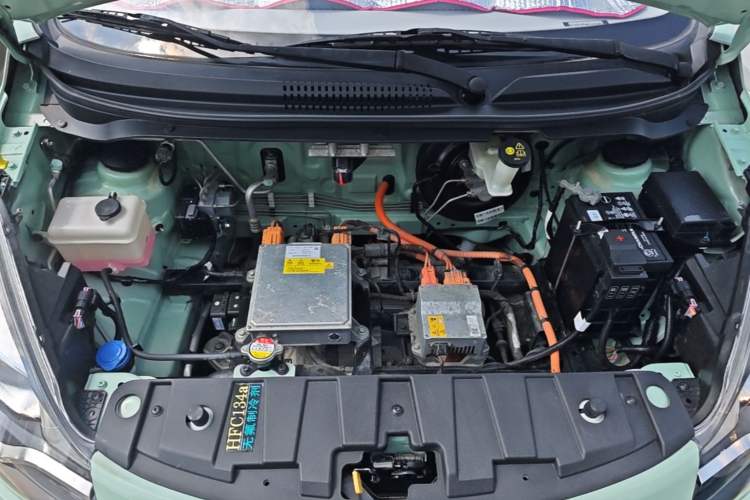 Used CHANGAN Benni E-Star 2022 Qingxin Edition Colorful Model Lithium Iron Phosphate Engine Bay