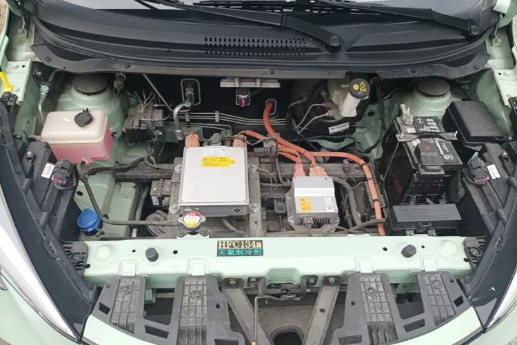 Used CHANGAN Benni E-Star 2022 Charming Edition Colorful Model Lithium Iron Phosphate Engine Bay