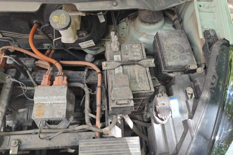 Used CHANGAN Benni E-Star 2022 Qingxin Edition Colorful Model Lithium Iron Phosphate Engine Bay Left