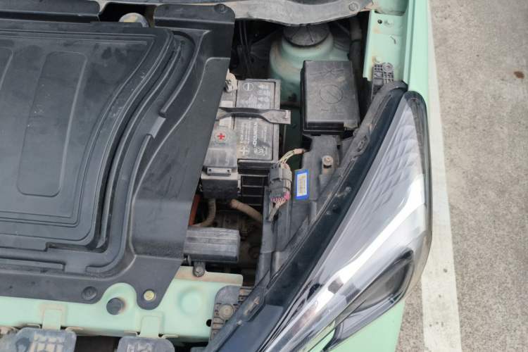 Used CHANGAN Benni E-Star 2022 Qingxin Edition Colorful Model Lithium Iron Phosphate Engine Bay Left