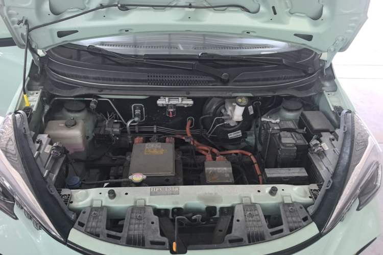 Used CHANGAN Benni E-Star 2022 Qingxin Edition Colorful Model Lithium Iron Phosphate Engine Bay