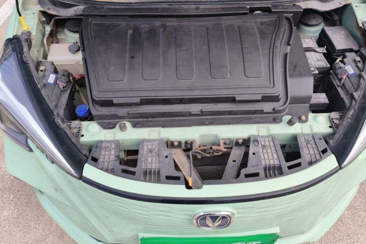 Used CHANGAN Benni E-Star 2022 Qingxin Edition Colorful Model Lithium Iron Phosphate Engine Bay