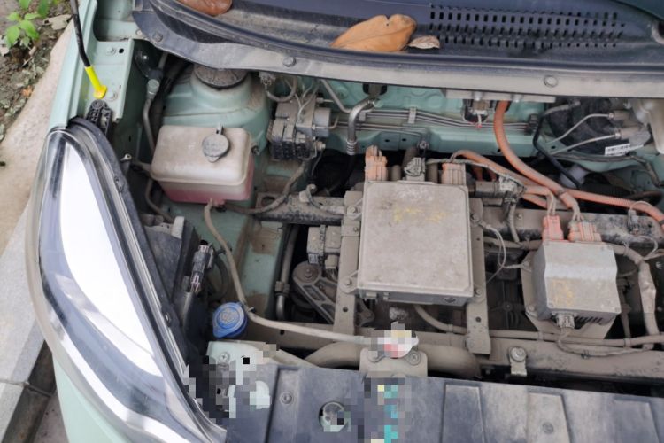 Used CHANGAN Benni E-Star 2022 National Edition Colorful Limited Edition (Fast-Charging Version) Lithium Iron Phosphate Engine Bay Right