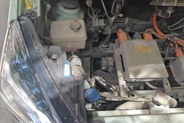 Used CHANGAN Benni E-Star 2022 Qingxin Edition Colorful Model Lithium Iron Phosphate Engine Bay Right