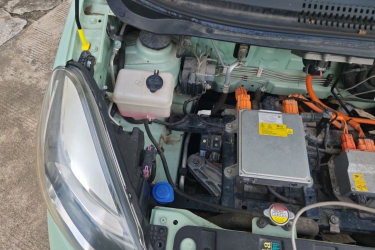 Used CHANGAN Benni E-Star 2022 National Edition Colorful Limited Edition (Fast-Charging Version) Lithium Iron Phosphate Engine Bay Right