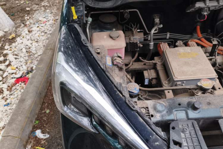 Used CHANGAN Benni E-Star 2022 Qingxin Edition Colorful Model Lithium-NMC Engine Bay Right