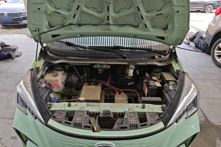 Used CHANGAN Benni E-Star 2022 Qingxin Edition Colorful Model Lithium Iron Phosphate Engine Bay