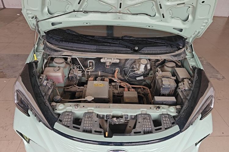 Used CHANGAN Benni E-Star 2022 Qingxin Edition Colorful Model Lithium Iron Phosphate Engine Bay