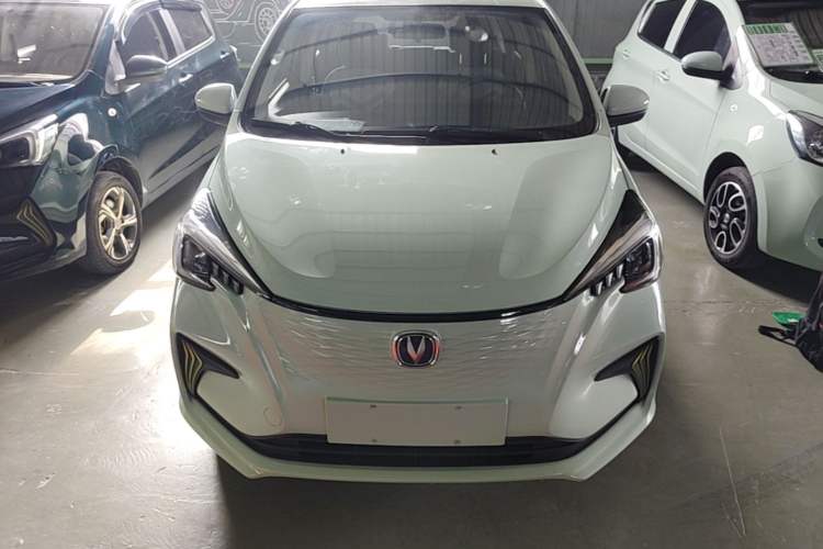 Used CHANGAN Benni E-Star 2022 Qingxin Edition Colorful Model Lithium Iron Phosphate Front