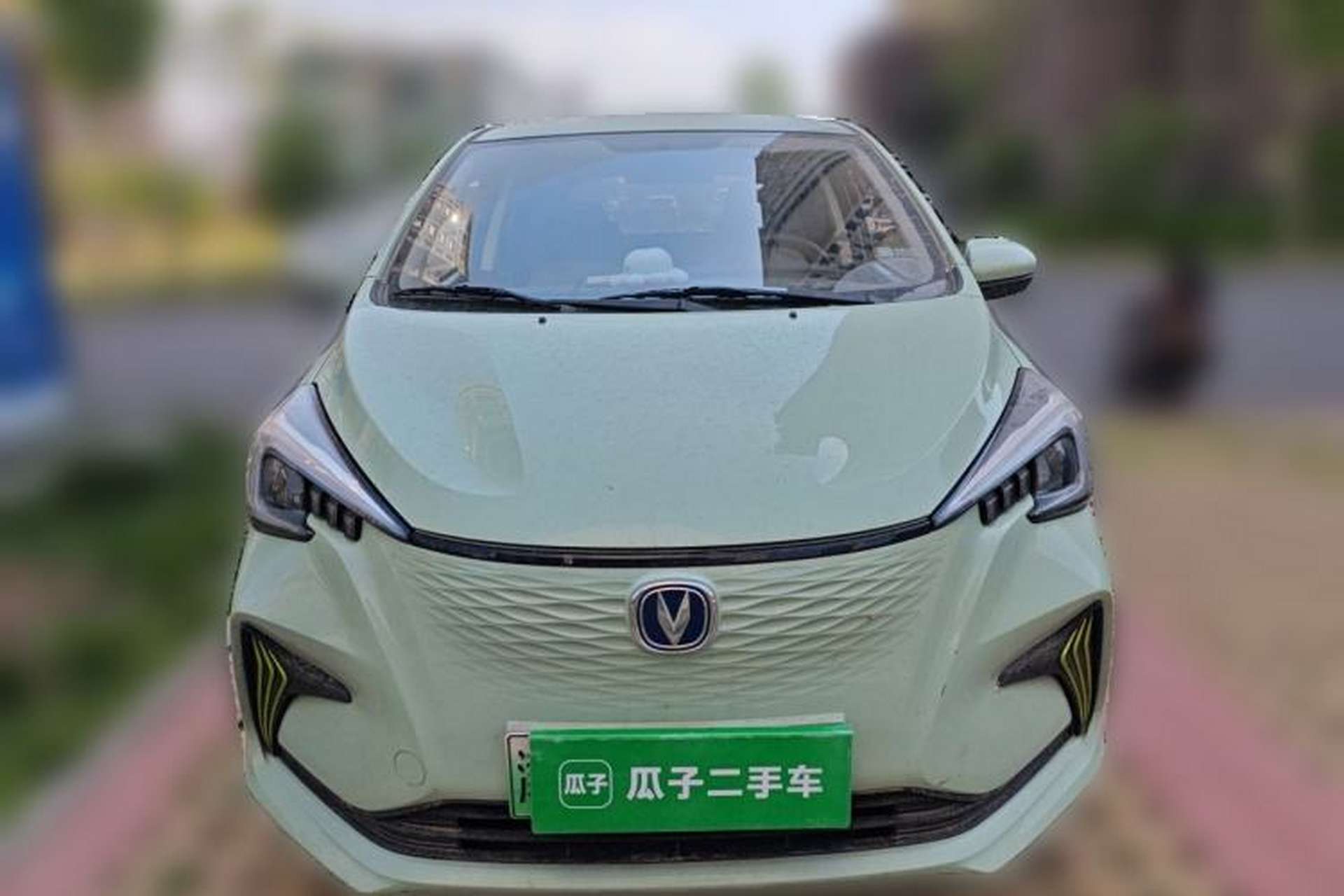 Used CHANGAN Benni E-Star 2022 Qingxin Edition Colorful Model Lithium Iron Phosphate Front