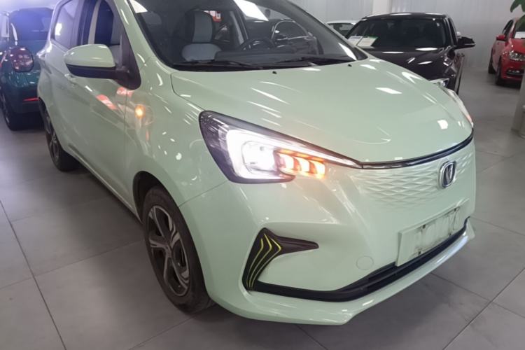 Used CHANGAN Benni E-Star 2022 Charming Edition Colorful Model Lithium Iron Phosphate Front Right 45 Deg