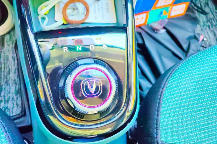 Used CHANGAN Benni E-Star 2022 Qingxin Edition Colorful Model Lithium Iron Phosphate Gear Lever