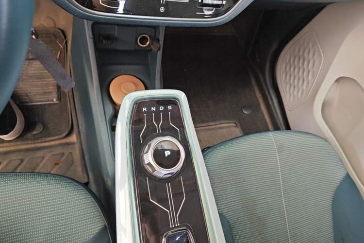 Used CHANGAN Benni E-Star 2022 Qingxin Edition Colorful Model Lithium Iron Phosphate Gear Lever