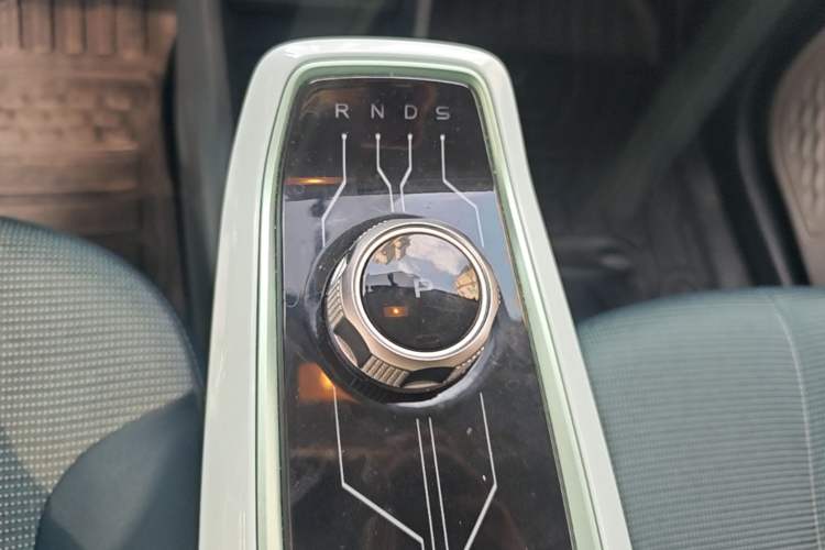 Used CHANGAN Benni E-Star 2022 Qingxin Edition Colorful Model Lithium Iron Phosphate Gear Lever