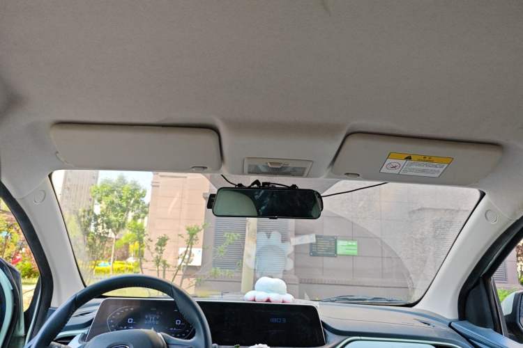 Used CHANGAN Benni E-Star 2022 Qingxin Edition Colorful Model Lithium Iron Phosphate Headliner