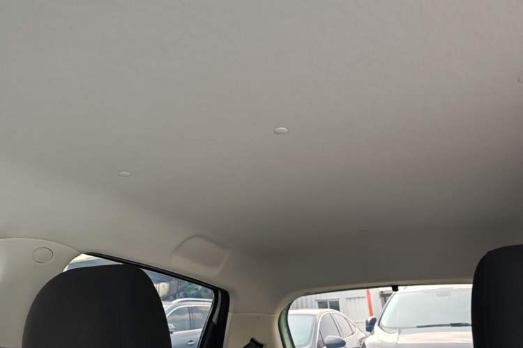 Used CHANGAN Benni E-Star 2022 Qingxin Edition Colorful Model Lithium Iron Phosphate Headliner