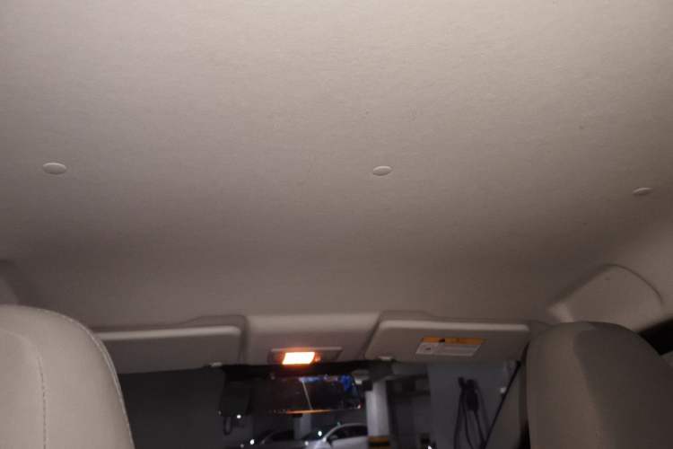 Used CHANGAN Benni E-Star 2022 Charming Edition Colorful Model Lithium-Ion Battery Headliner