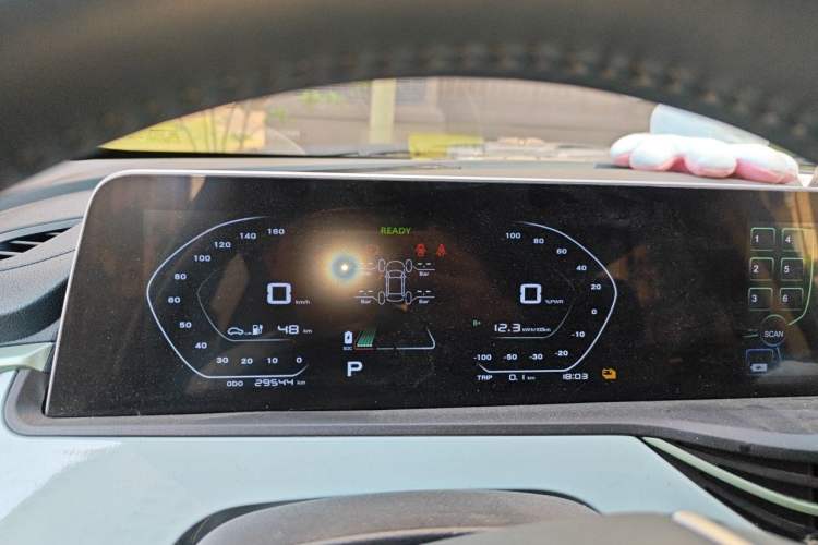 Used CHANGAN Benni E-Star 2022 Qingxin Edition Colorful Model Lithium Iron Phosphate Instrument Cluster