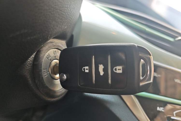 Used CHANGAN Benni E-Star 2022 Qingxin Edition Colorful Model Lithium Iron Phosphate Interior 1