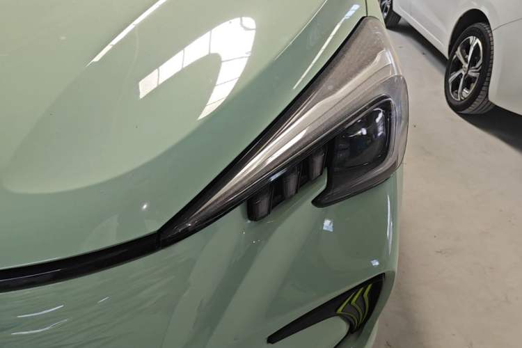 Used CHANGAN Benni E-Star 2022 Qingxin Edition Colorful Model Lithium Iron Phosphate Left Front Headlight