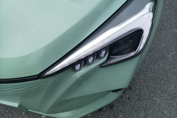 Used CHANGAN Benni E-Star 2022 Charming Edition Colorful Model Lithium Iron Phosphate Left Front Headlight