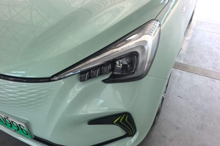 Used CHANGAN Benni E-Star 2022 Qingxin Edition Colorful Model Lithium Iron Phosphate Left Front Headlight