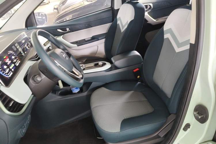 Used CHANGAN Benni E-Star 2022 Qingxin Edition Colorful Model Lithium Iron Phosphate Left Front Seat