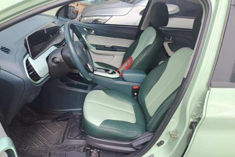 Used CHANGAN Benni E-Star 2022 Qingxin Edition Colorful Model Lithium Iron Phosphate Left Front Seat