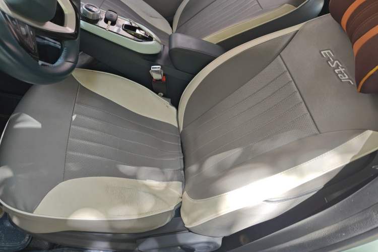 Used CHANGAN Benni E-Star 2022 Qingxin Edition Colorful Model Lithium Iron Phosphate Left Front Seat