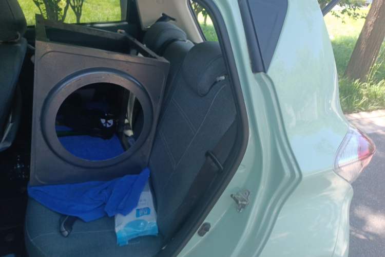 Used CHANGAN Benni E-Star 2022 Qingxin Edition Colorful Model Lithium Iron Phosphate Left Rear Seat