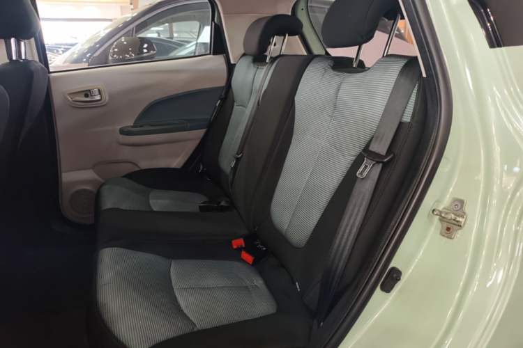 Used CHANGAN Benni E-Star 2022 National Edition Colorful Limited Edition (Fast-Charging Version) Lithium Iron Phosphate Left Rear Seat